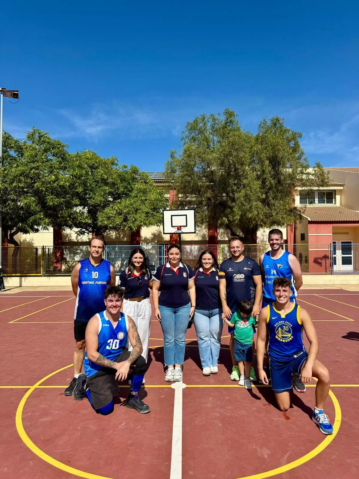 Más allá del fuego, el deporte también une