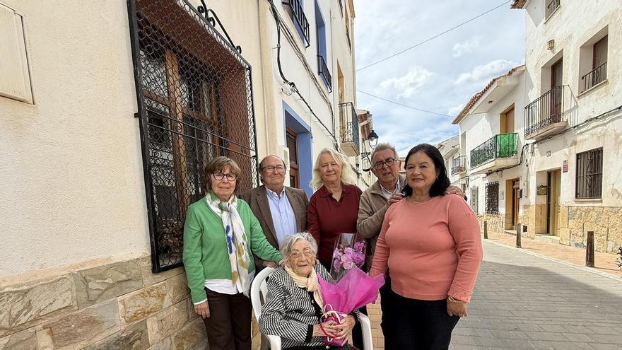 La nuciera Antonieta “Tomaquero” cumple 100 años