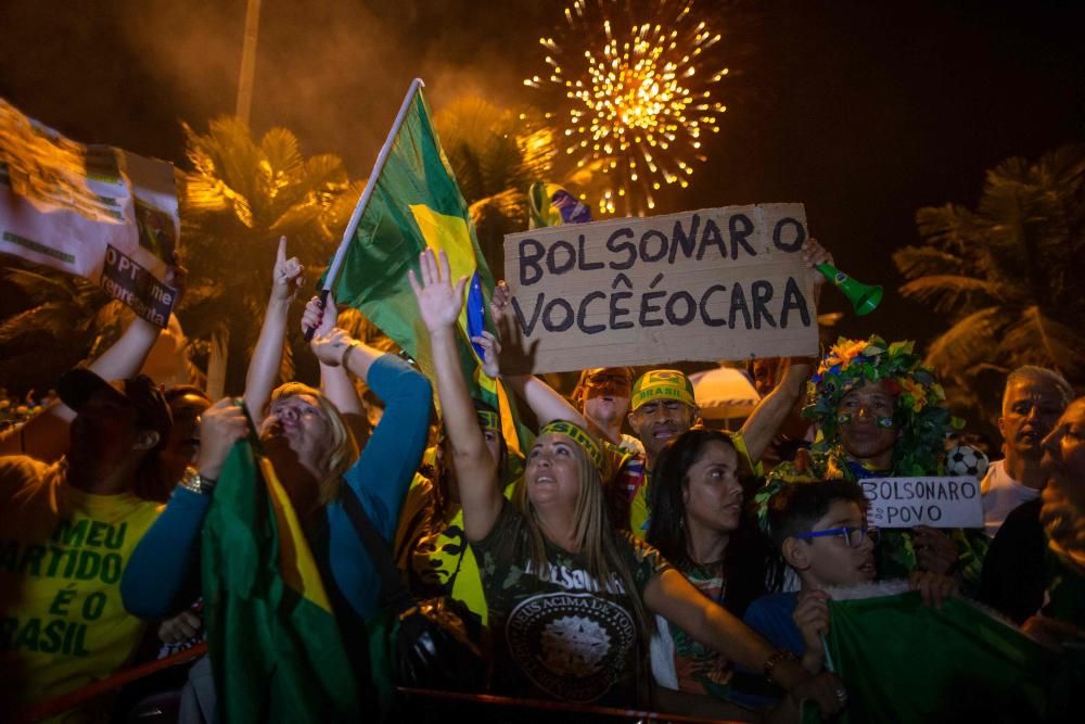 Los seguidores de Bolsonaro celebran su victoria