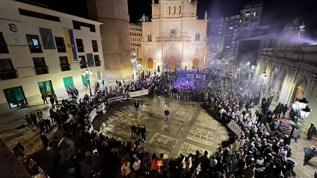 Manifestación en la plaza Mayor de Castelló