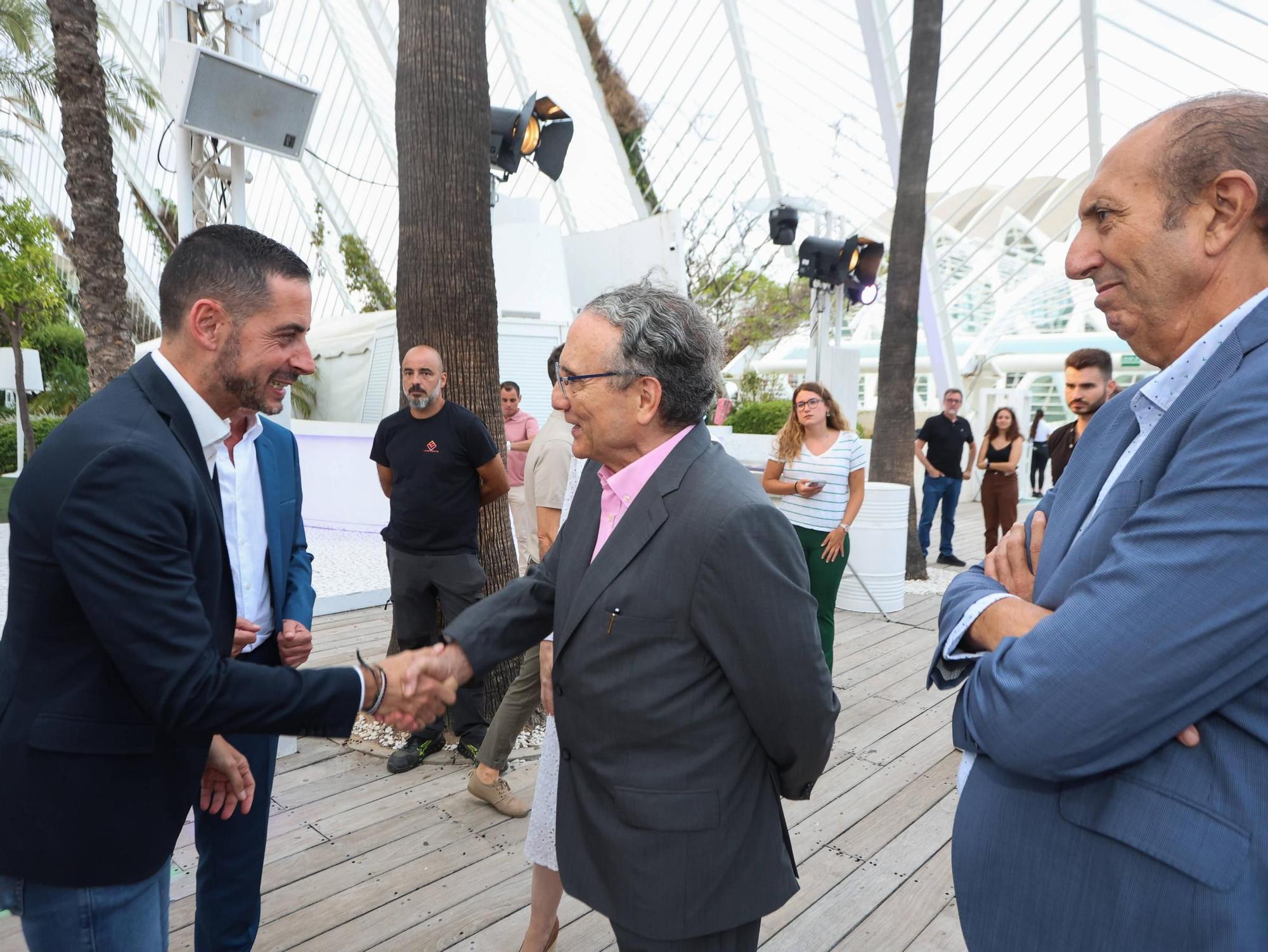 Los alcaldes de l'Horta en la cumbre comarcal organizada por Levante-EMV