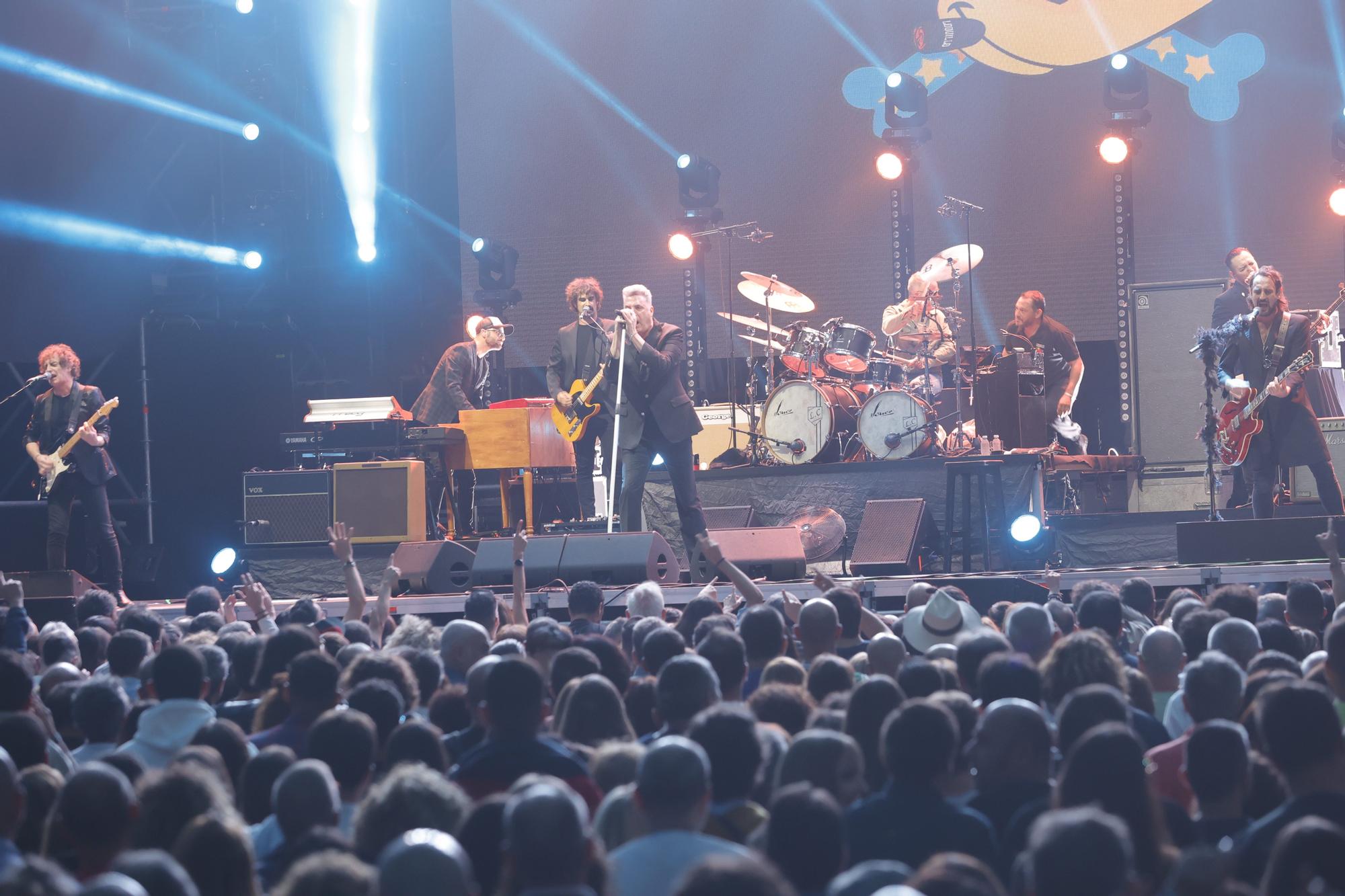 En imágenes: Concierto de Jorge "Ilegal", y Loquillo con Igor Paskual, en La Ería