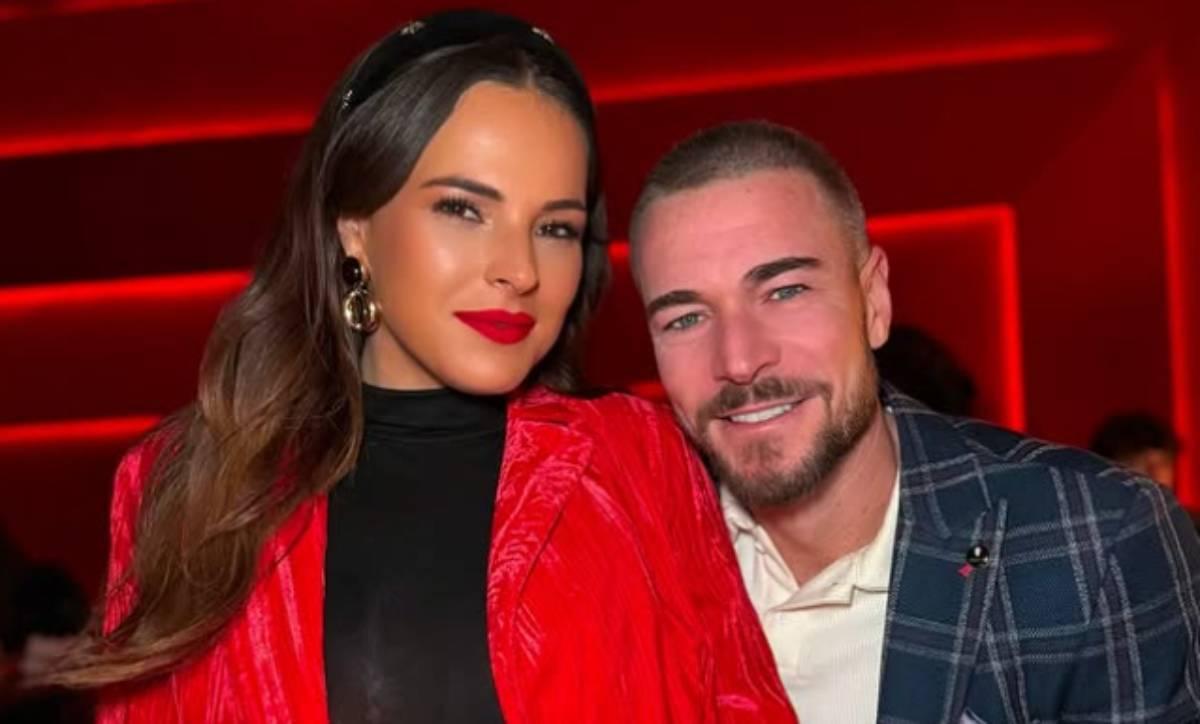 Marta Peñate y Tony llevan cuatro años de relación y ahora se separan con la llegada de él a Honduras