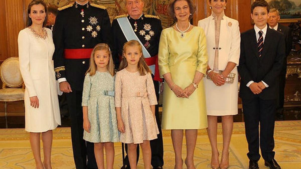 Letizia, Felipe, Sofía, Leonor, Juan Carlos, Sofía, Elena y Froilán.