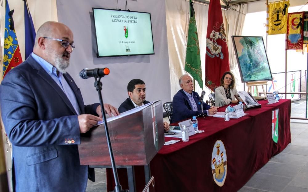 Alcoy presenta sus revistas festeras