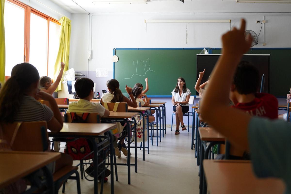 Professors i agents immobiliaris són les professions on més estan apujant els salaris