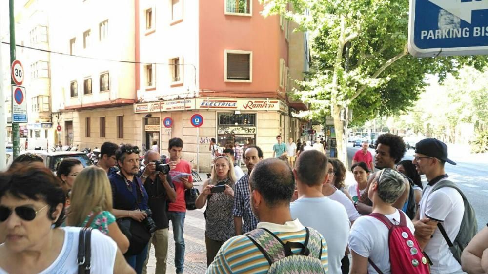 Protesta por la desprotección de una menor que denunció que su novio la violó en Palma