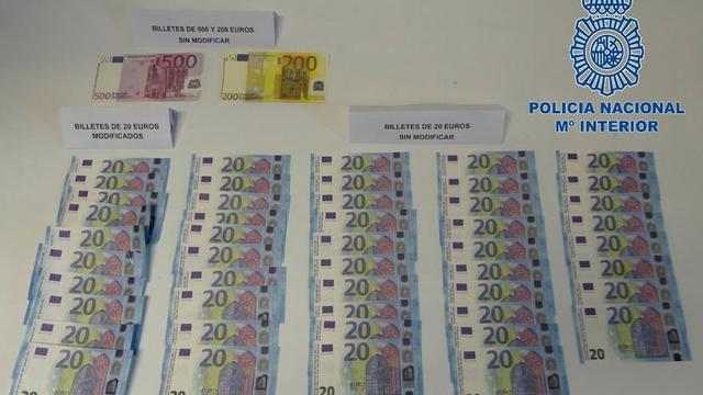 Archivo - Imagen de archivo de billetes falsos intervenidos por la Policía Nacional