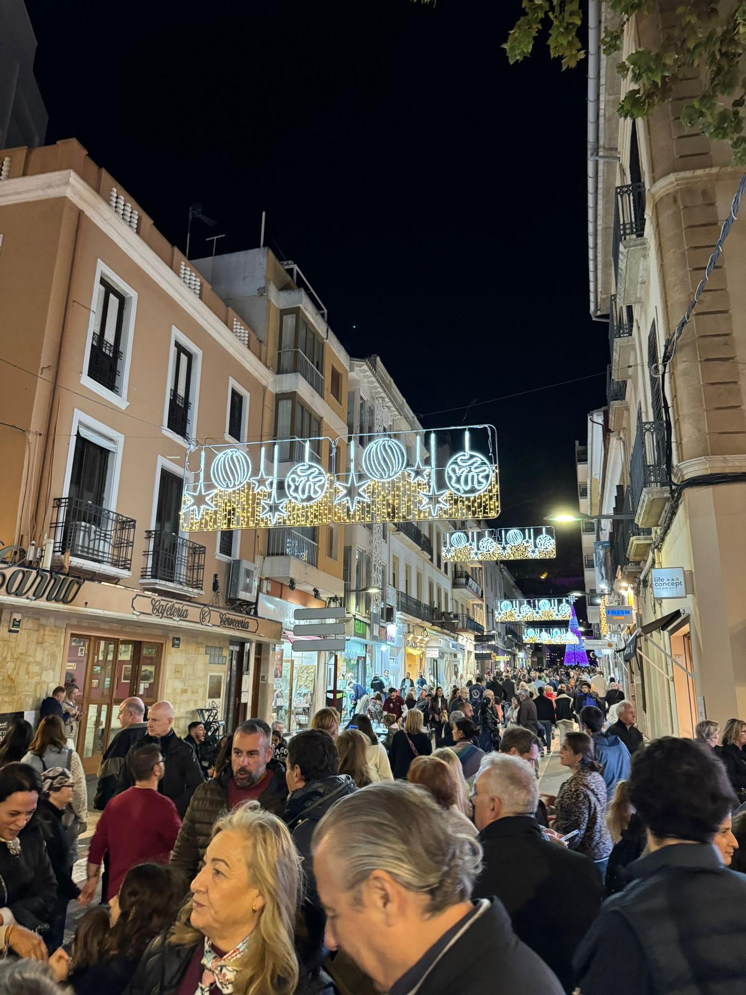La Navidad bulle en Dénia: deslumbrante "Nit de la Llum"
