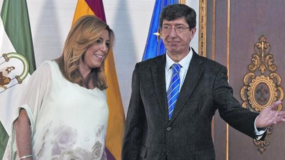 La socialista Susana Díaz y el líder de C's Andalucía, Juan Marín, ayer.