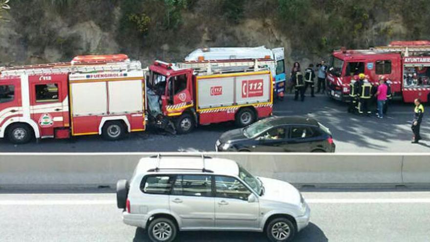 El siniestro se produjo en la salida 210 de la A-7 en sentido Málaga.