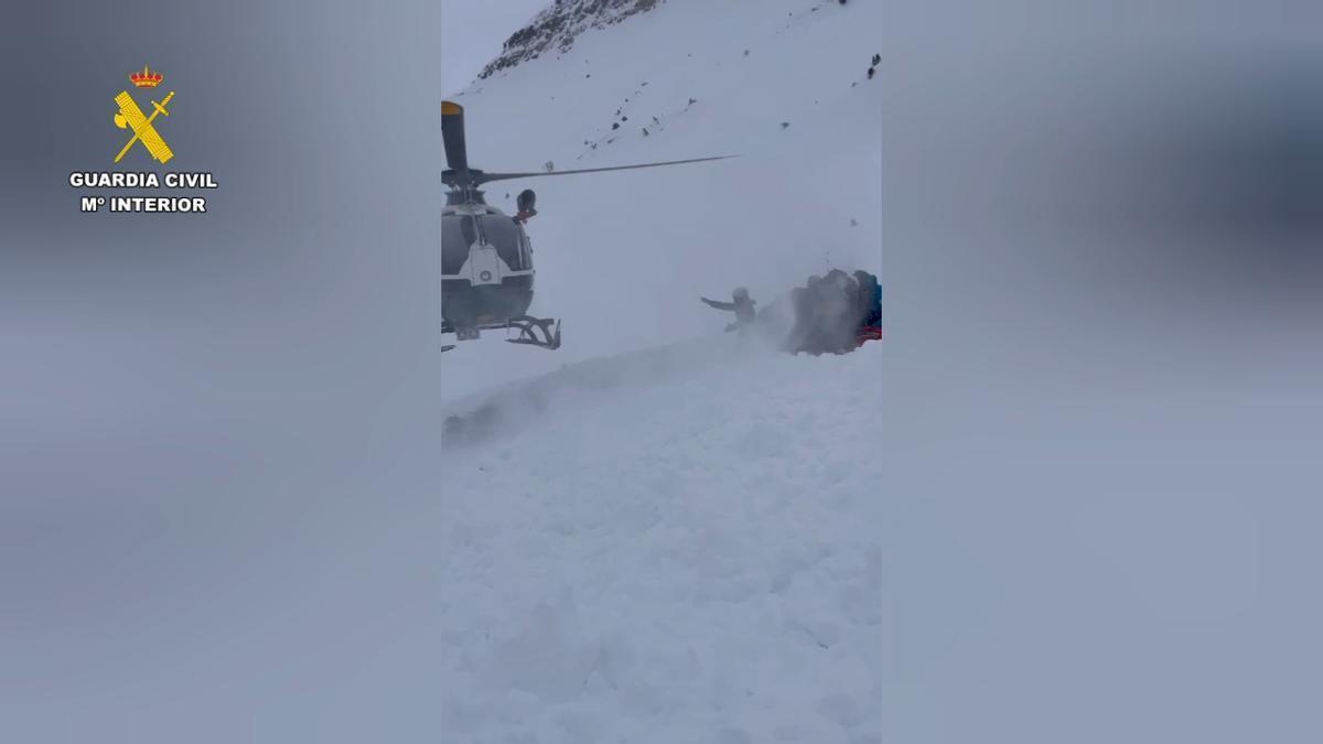Rescate del Greim tras el alud en  Pico Cibollés
