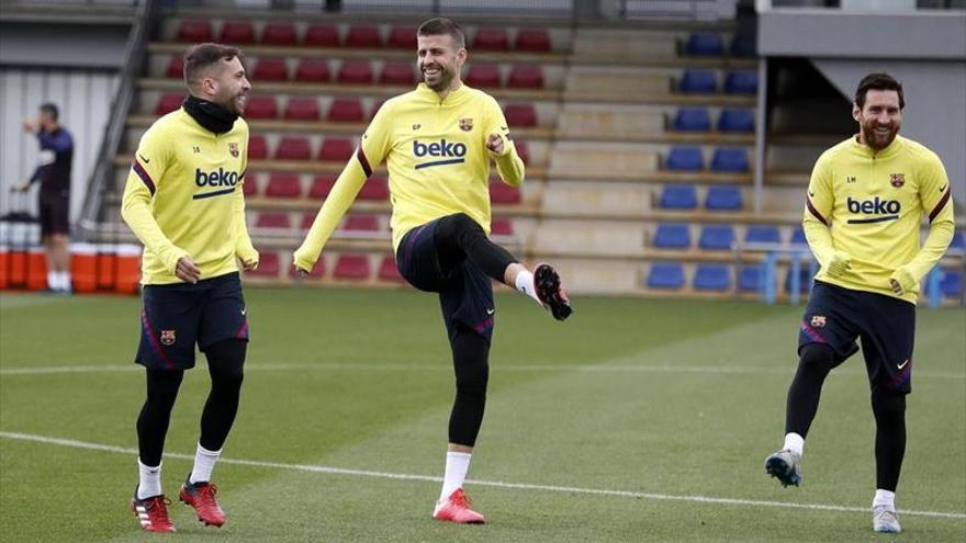 El Barça recupera a Piqué para un clásico al que no llega Alba