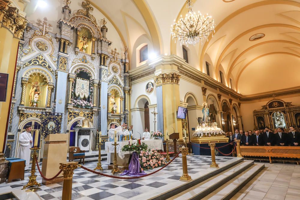 Las fiestas patronales culminan con la misa y procesión en honor a la Inmaculada Concepción en Torrevieja