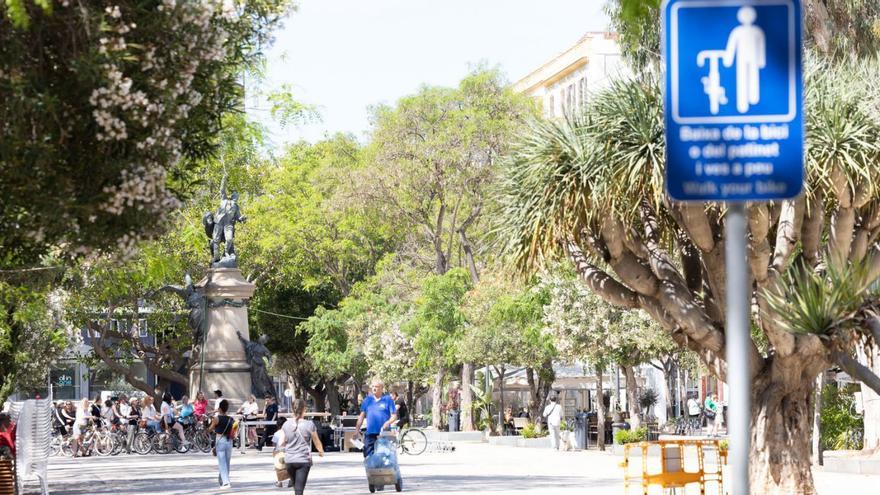 De excursión en bici por Vara de Rey | VICENT MARÍ