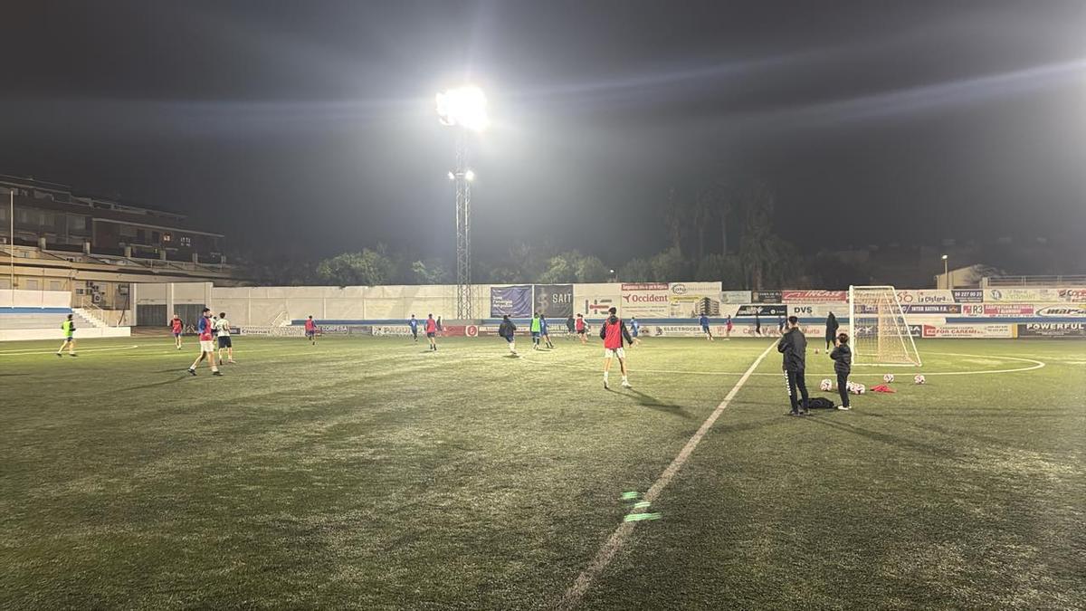 El CD Olímpic en un entrenamiento en la Murta, esta semana.