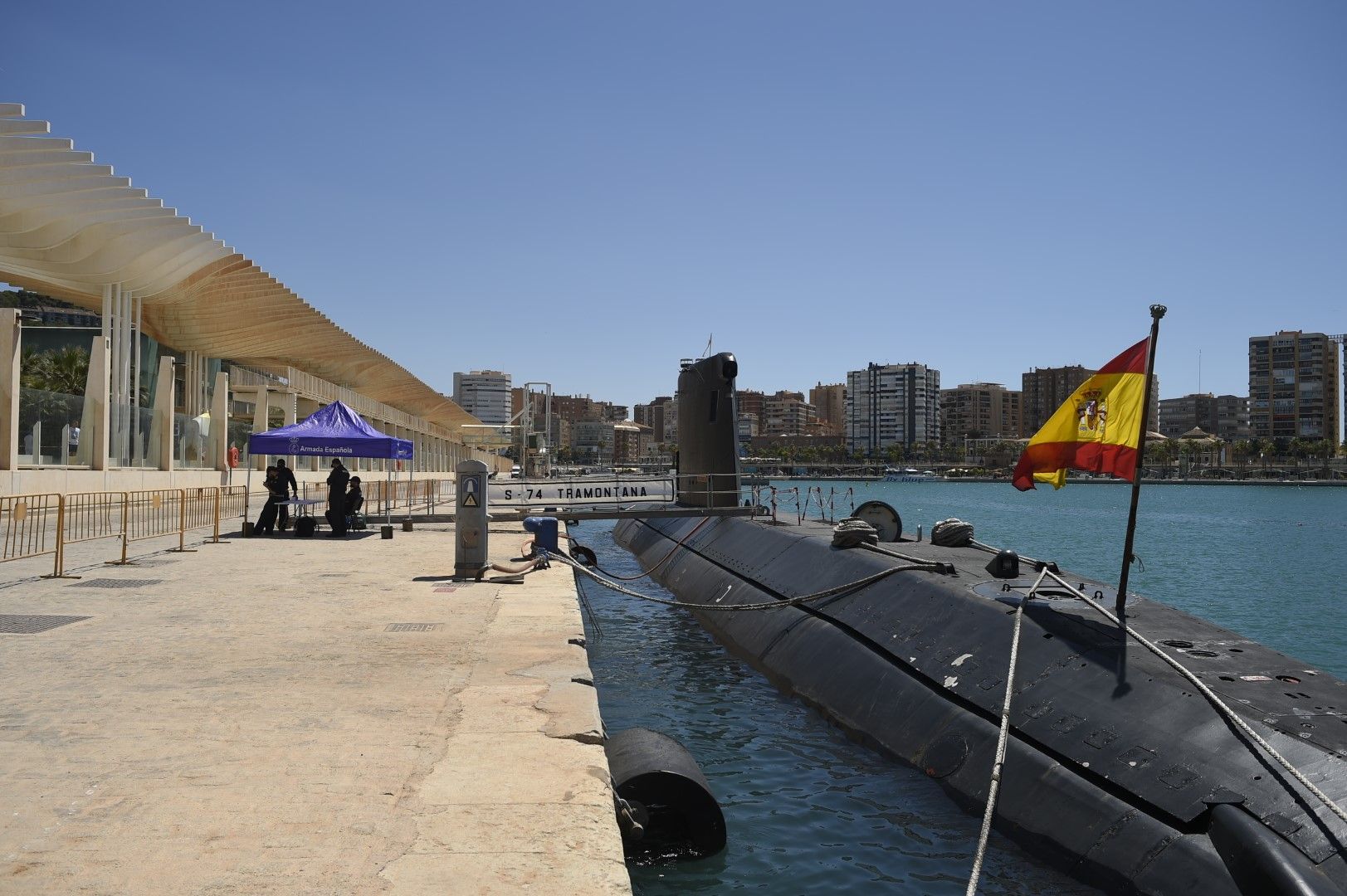 El submarino S-74 Tramontana atraca en el Puerto de Málaga