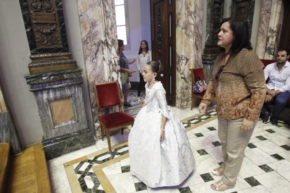 Las candidatas a fallera mayor ensayan la Proclamación y la Crida