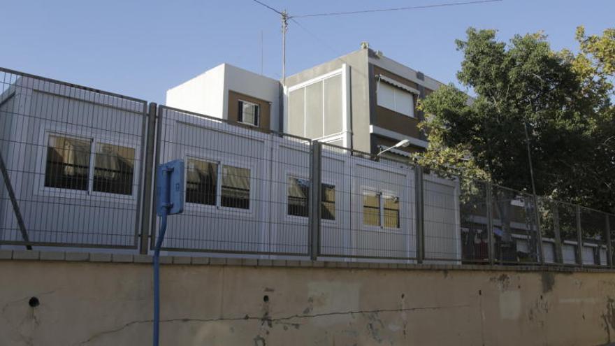 Último barracón instalado en un colegio de Alicante para el servicio de comedor