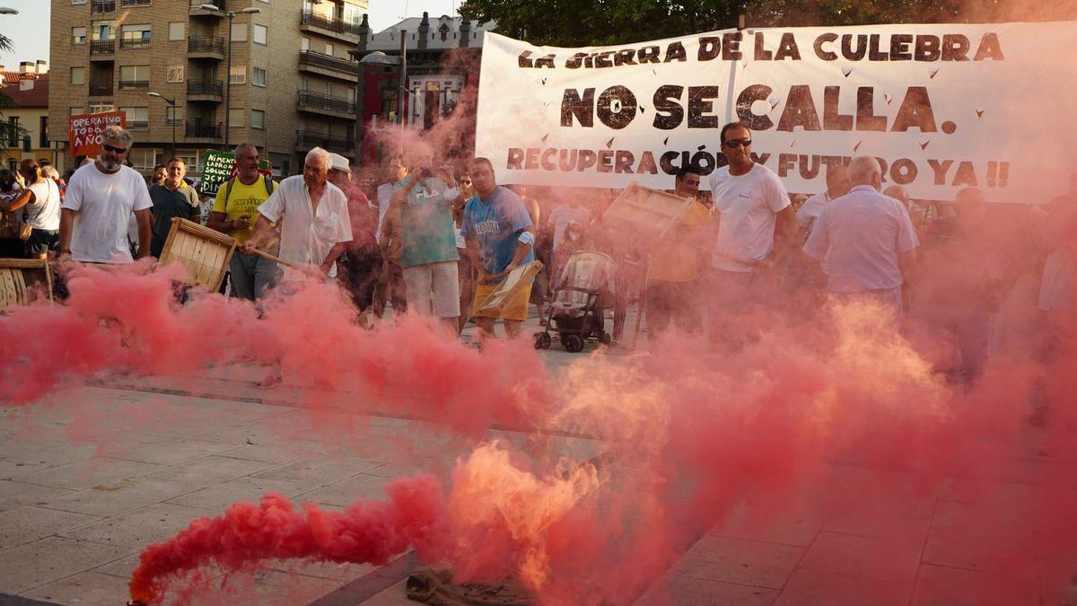 La manifestación, en La Marina.