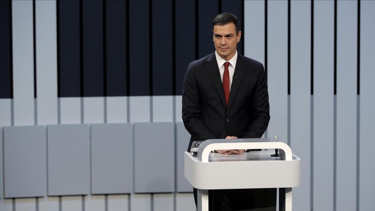 El candidato socialista, Pedro Sánchez, durante el debate a cuatro de este lunes.