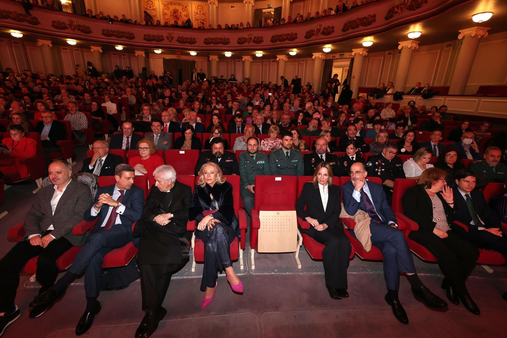 Vista del público de la gala en el Teatro García Barbón