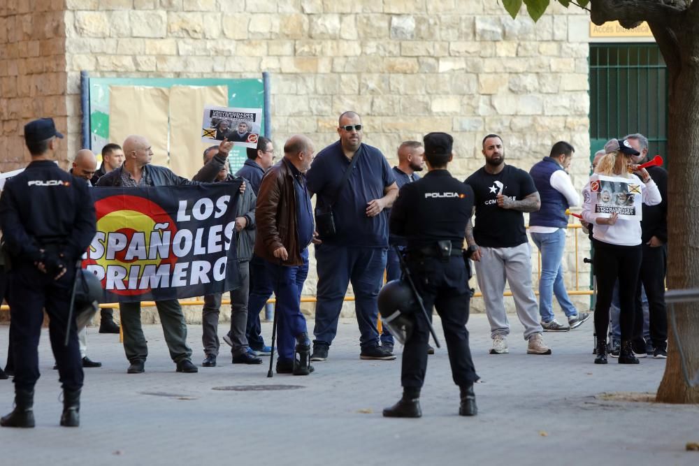 Los ultras amenazan a Joan Tardá en su conferencia en la UV