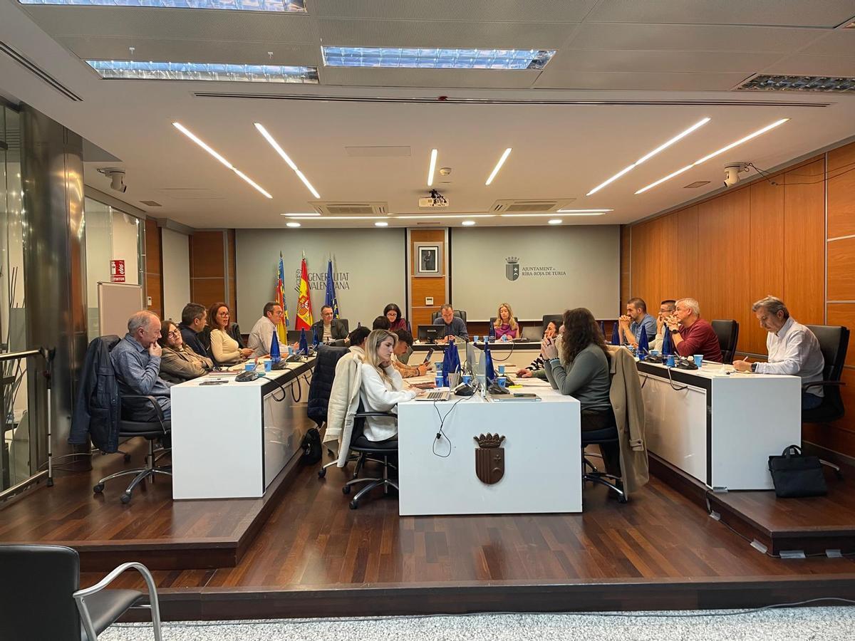 El pleno del Ayuntamiento de Riba-roja de Túria reconoce la figura de Salvador Ronda Soriano como alcalde de la Segunda República.
