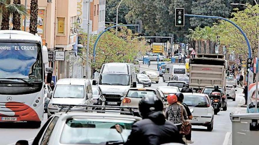 Un juez exime al Ayuntamiento de pagar a un hombre por caerse en una calle en obras