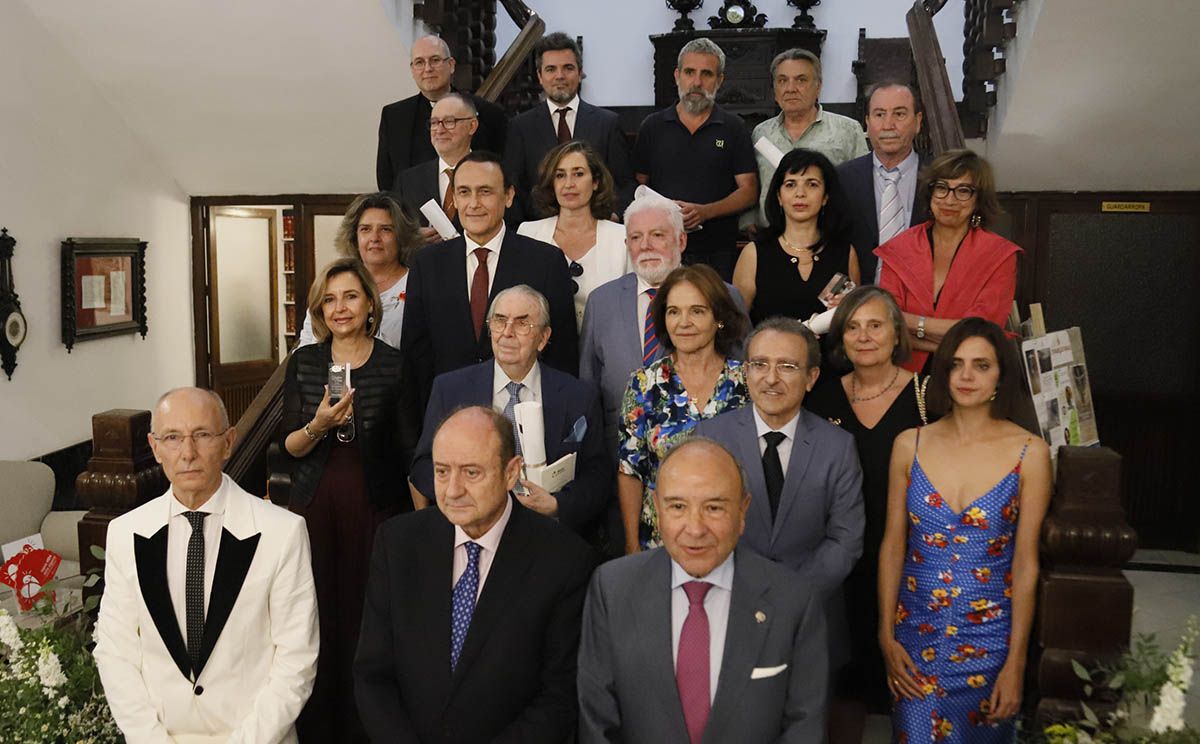 El Ateneo de Córdoba entrega sus fiambreras de plata