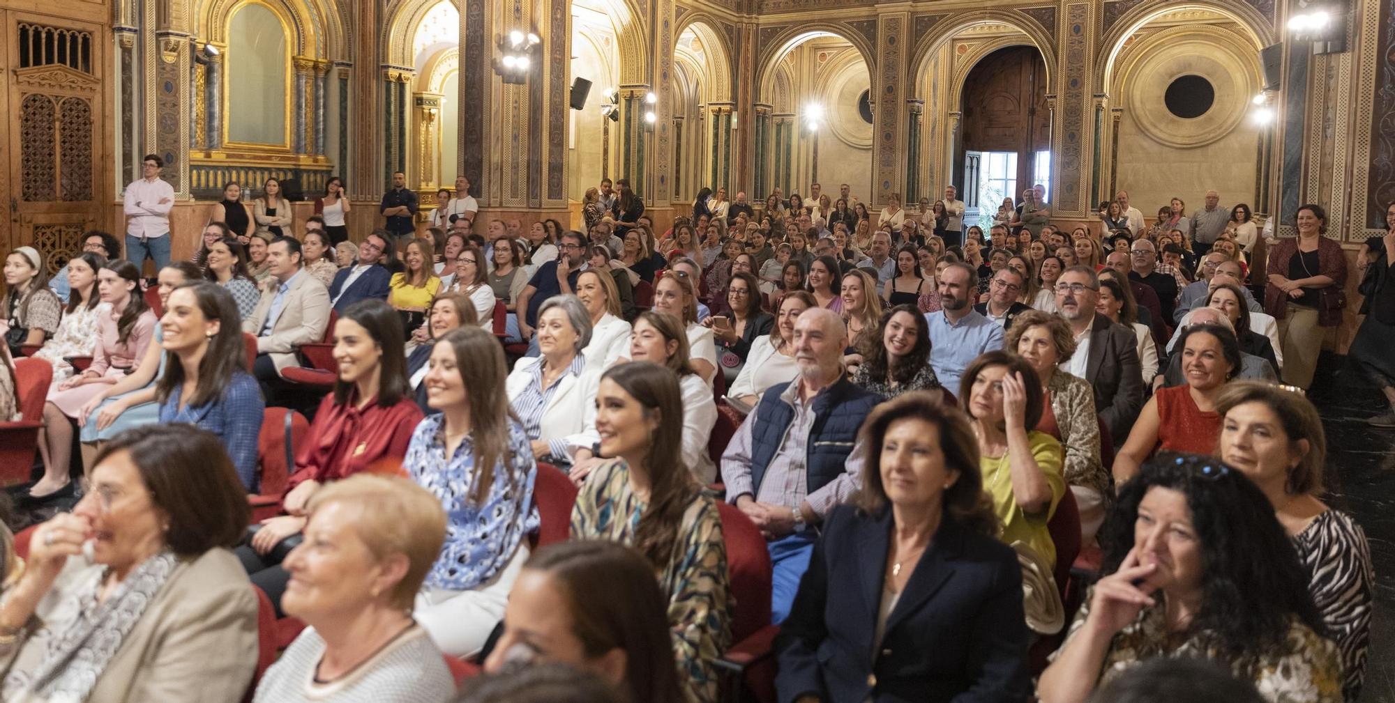 La fiesta más feliz de Paula Nieto en la Agrupación del Botànic