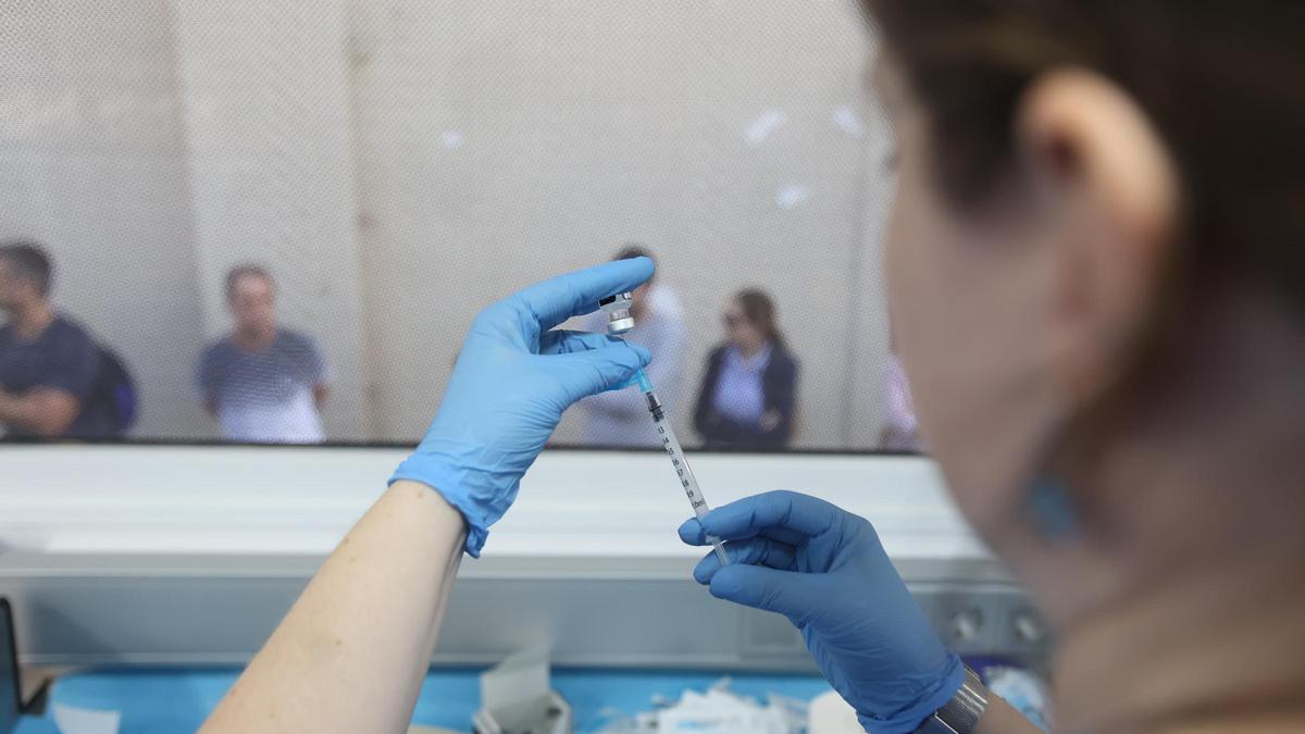 Sanidad y las comunidades autónomas llegan a un acuerdo de Protocolo Común contra la gripe, covid y otros virus