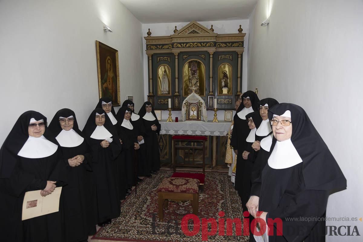 Así ha sido el traslado del cuatro y la reliquia de Santa Teresa de Jornet desde el Asilo hasta la Parroquia de la Concepción en Caravaca
