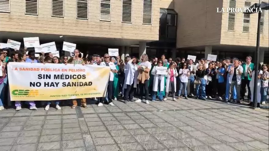 Uno de cada cinco médicos canarios secunda la huelga nacional
