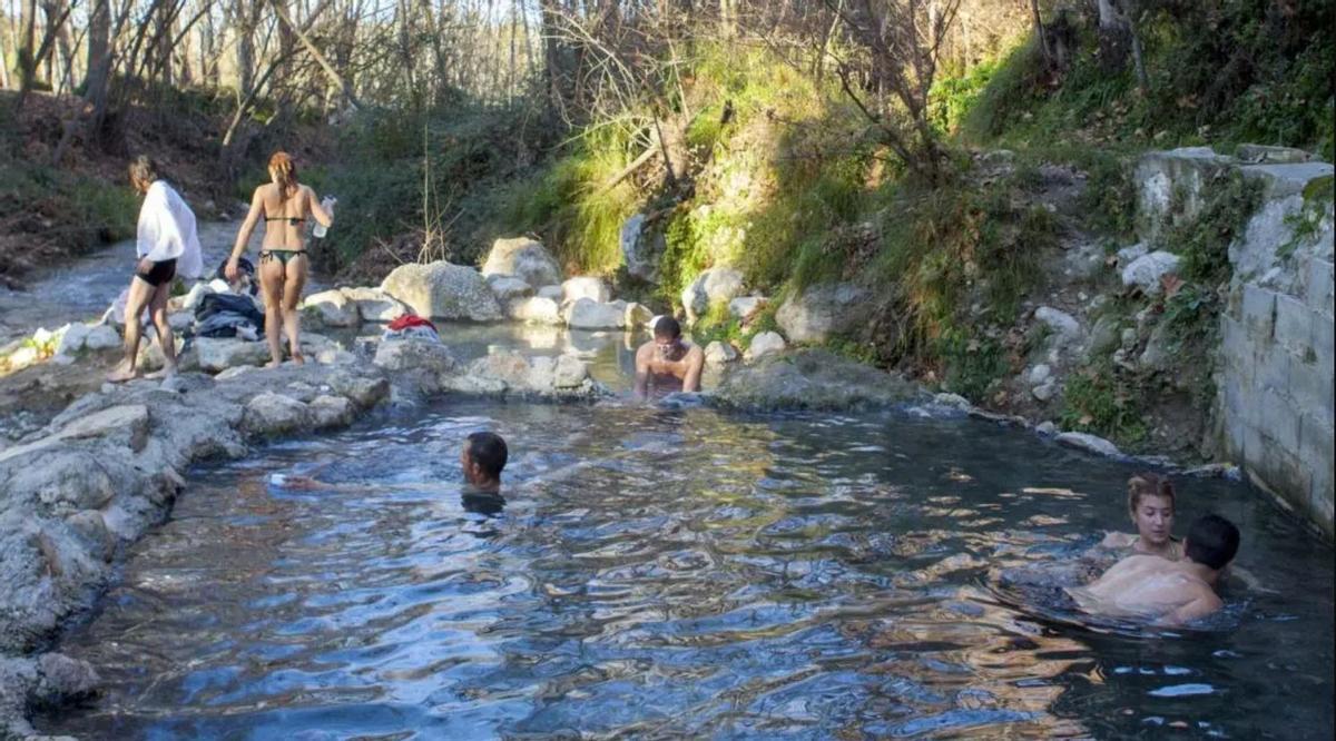 Así es el pueblo de Granada que tiene un balneario natural con propiedades curativas y siglos de historia