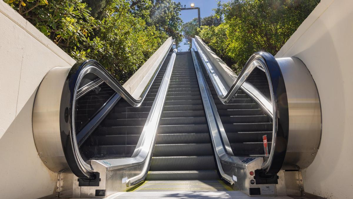 Barcelona estrena las nuevas escaleras mecánicas de Montjuïc con un ...