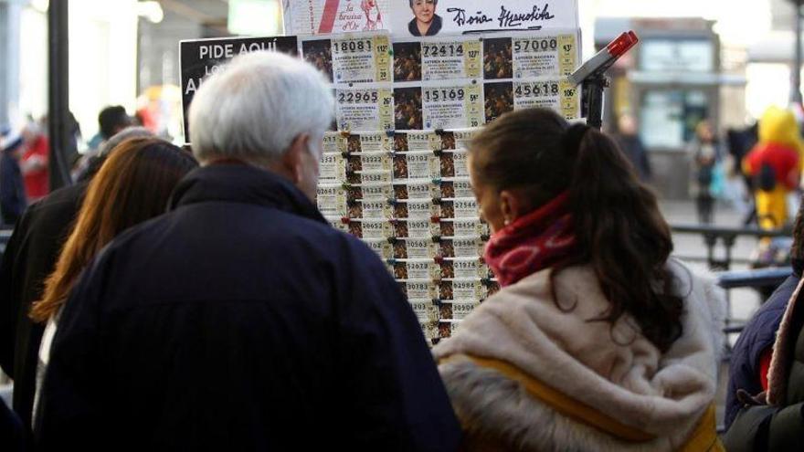 ¿Debo declarar los décimos de lotería, premios de sorteos y cestas de Navidad?