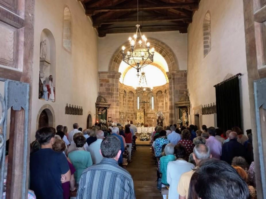 LNE Misa por la Virgen del Carmen.jpg