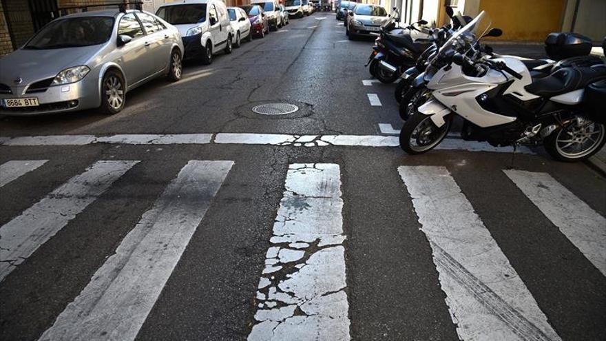 La DGT toma medidas ante los conductores que aparcan en los pasos de cebra