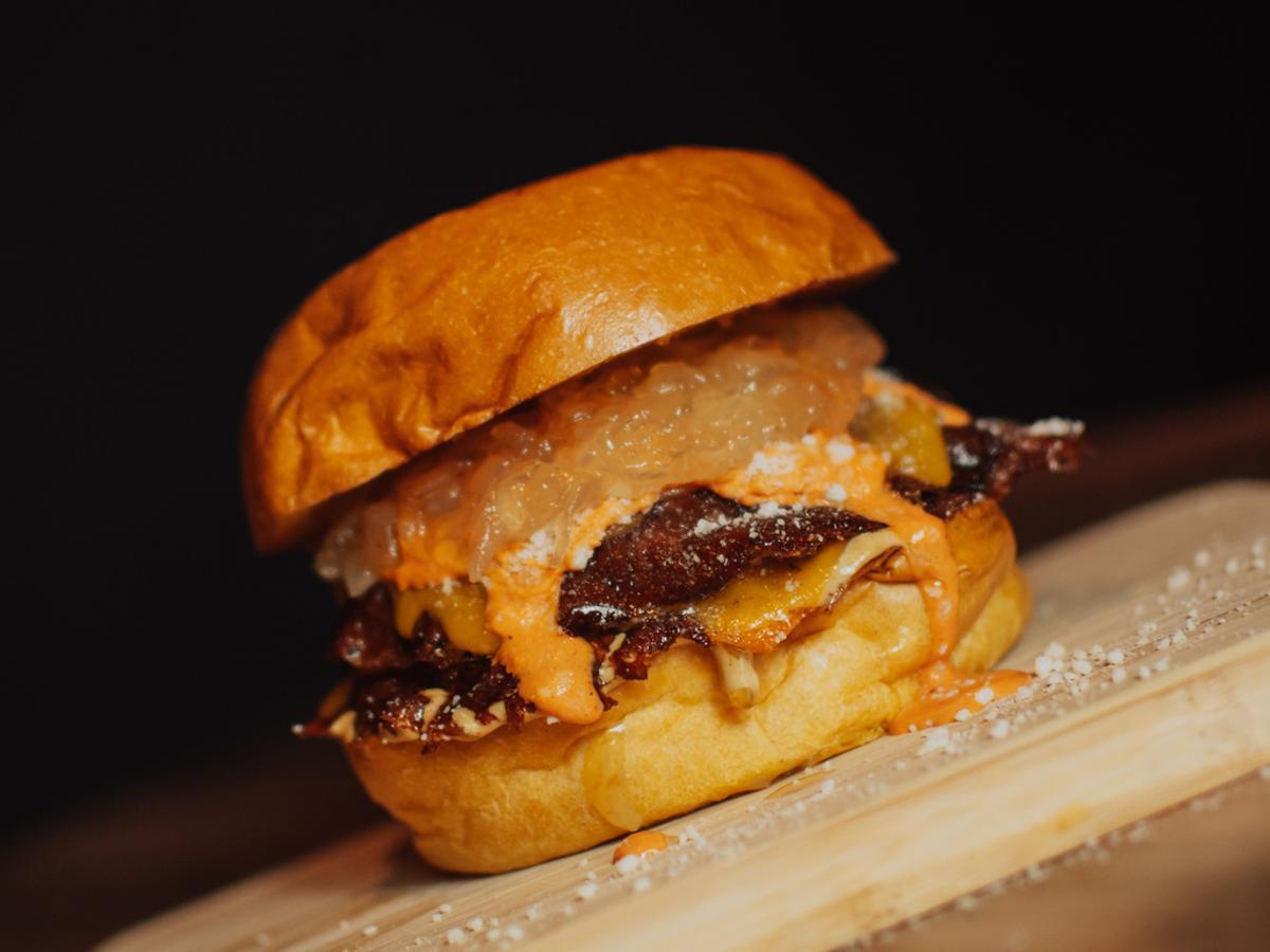 Hamburguesa The Giat, de Delicious Burger Street Food