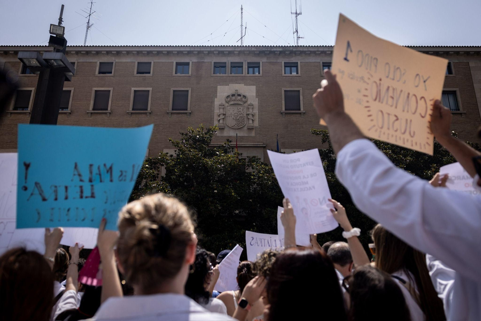 Huelga de médicos en Aragón contra la reforma del Estatuto Marco
