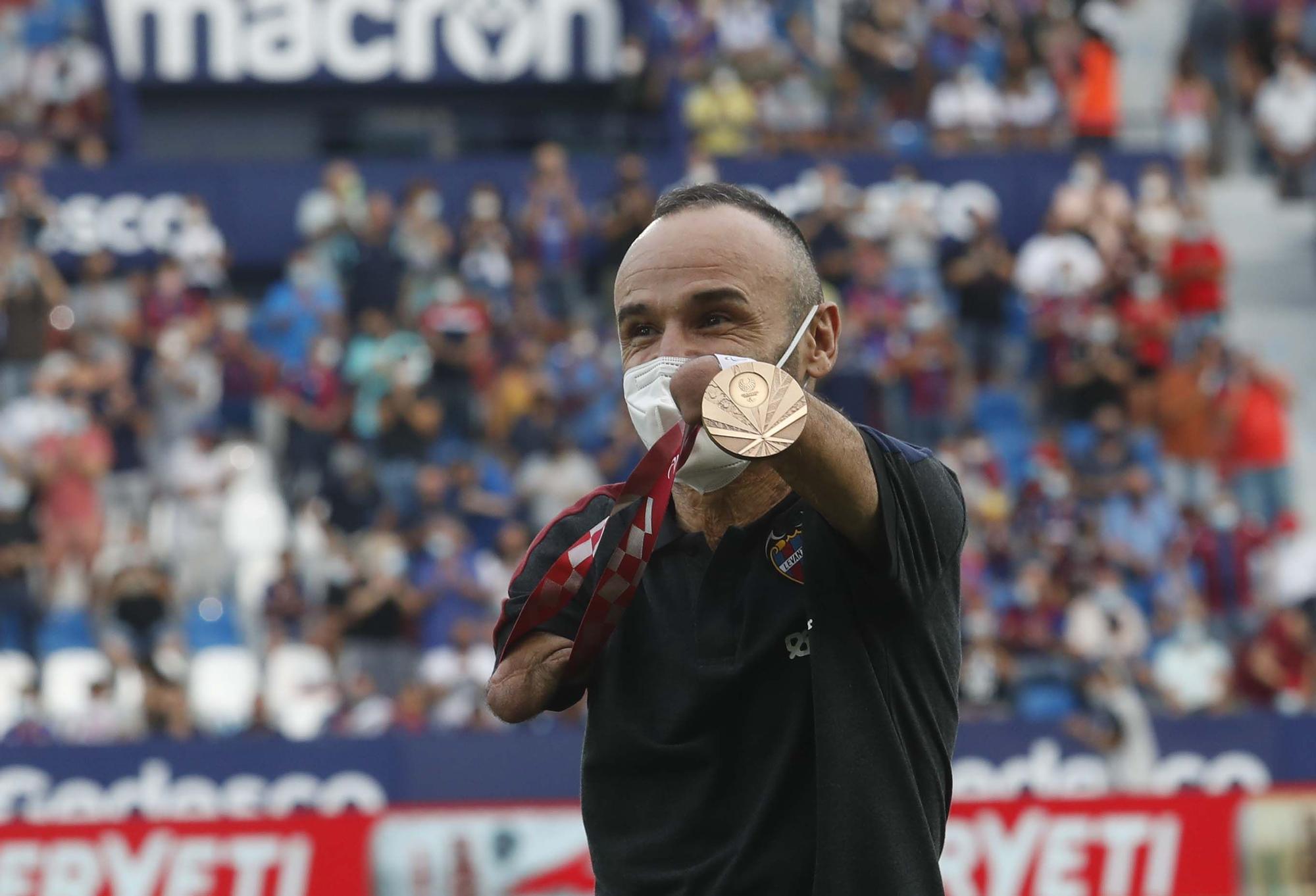 Levante UD - Rayo Vallecano en imágenes