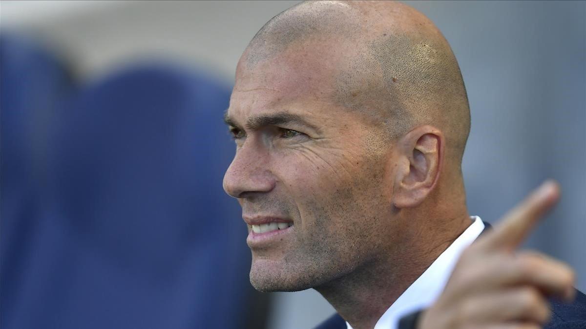 Zidane, en Anoeta durante el partido del Madrid contra la Real Sociedad.