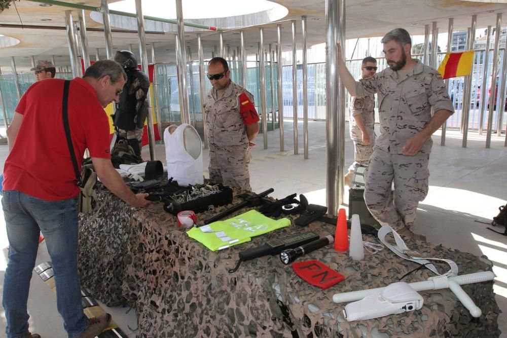 Puertas abiertas del buque Infanta Elena y exposiciones por el Día de las FF AA en Cartagena