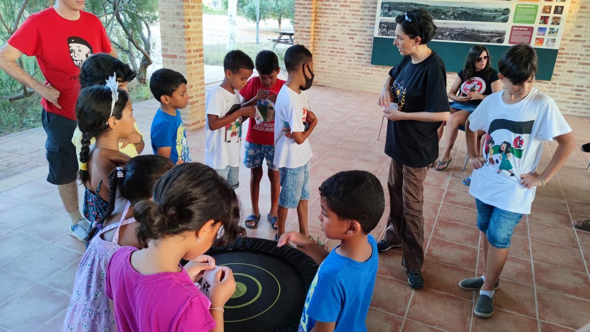 Momentos de la actividad en la Casa Penya de Sagunt.