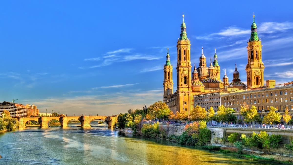 Vista de la Basílica del Pilar, Zaragoza.