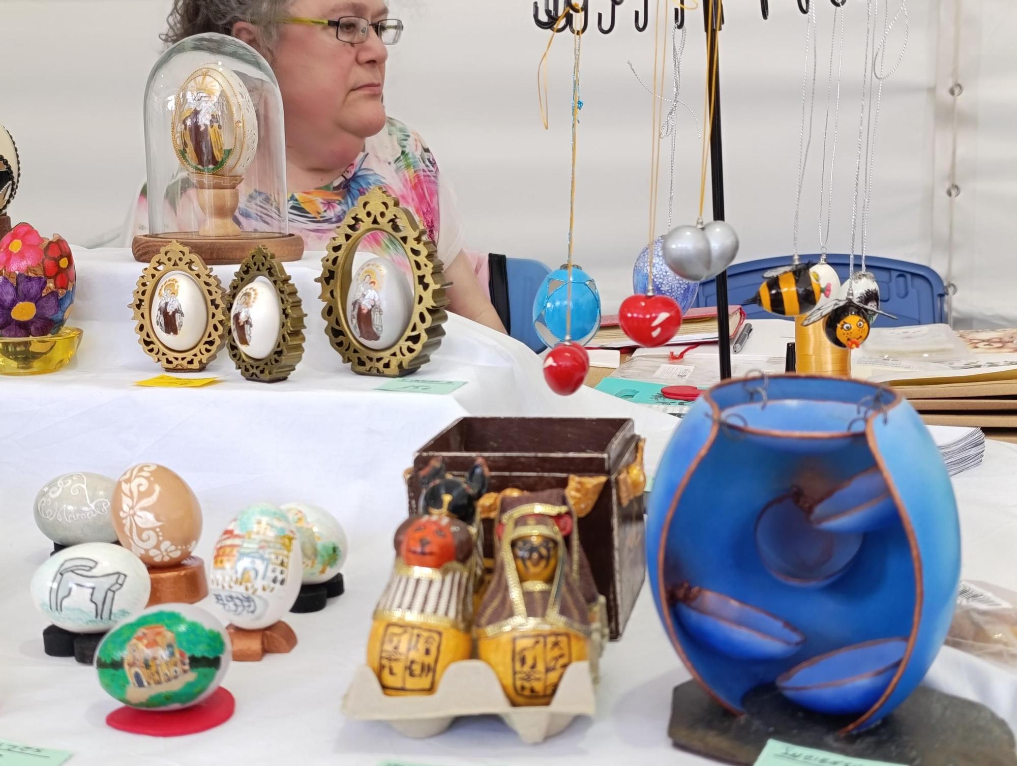 La Pola se llena de Güevos Pintos