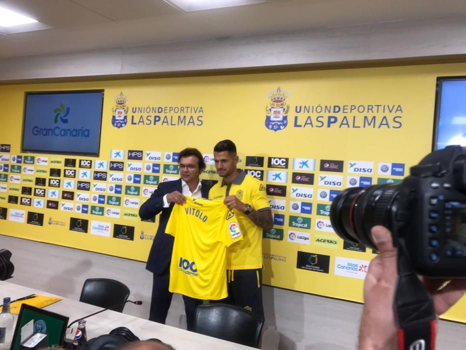 Presentación de Vitolo en la UD Las Palmas