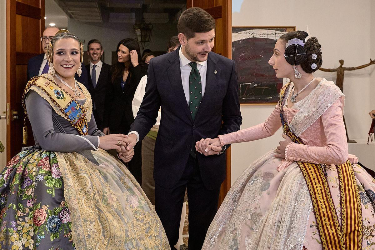 El Pregó i la Crida enceten la programació oficial de les Falles de Gandia 2026