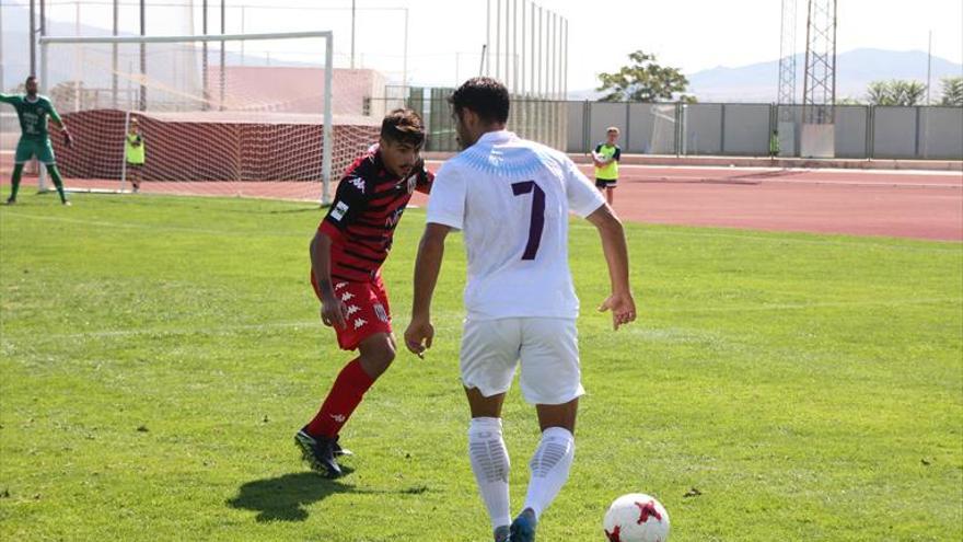 El Mérida se queda un mes sin el lateral Kike Pina